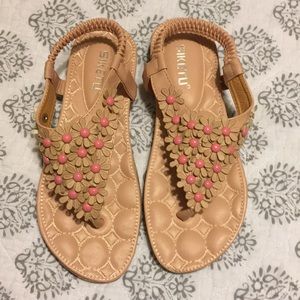 Siketu sandals